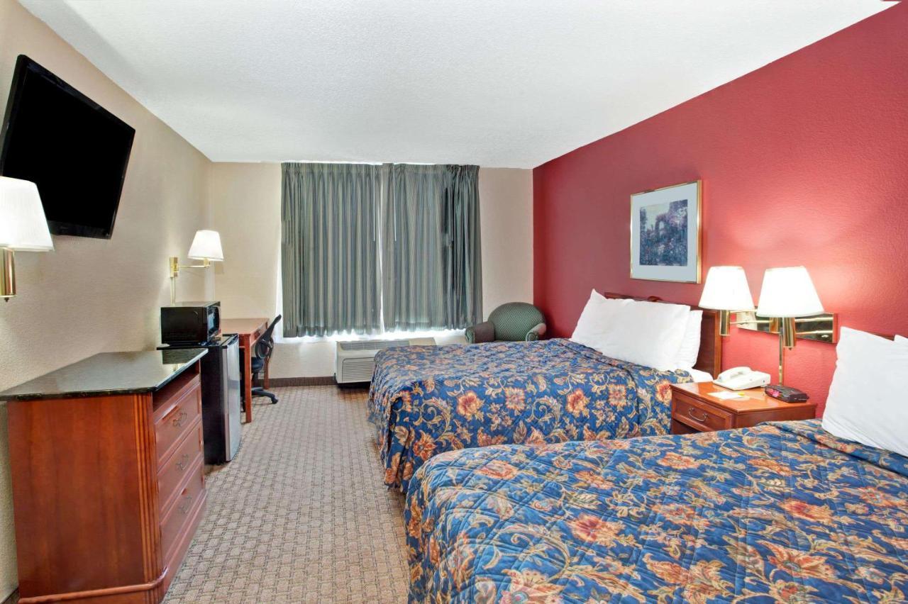 Days Inn By Wyndham Marietta-Atlanta-Delk Road Dış mekan fotoğraf